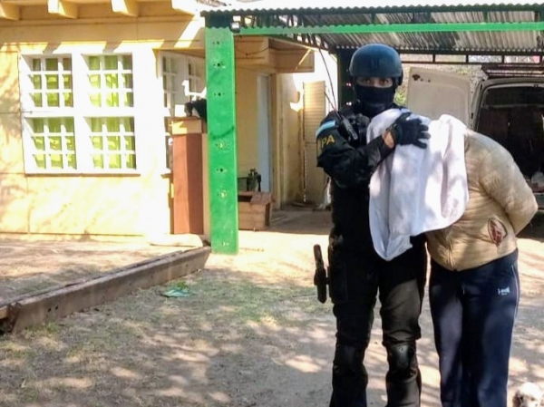 Madre e hija detenidas por venta de drogas en Cosqu&iacute;n