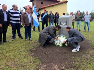 Actos por el 2 de abril: sentidos homenajes a los Veteranos y Ca&iacute;dos en Malvinas