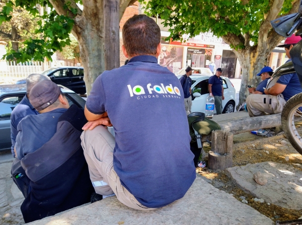 Con un aumento en la antig&uuml;edad y pases a planta permanente, los municipales de La Falda levantaron el paro