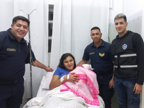 La Falda: personal policial y de Prevenci&oacute;n Ciudadana asistieron en el parto a una joven