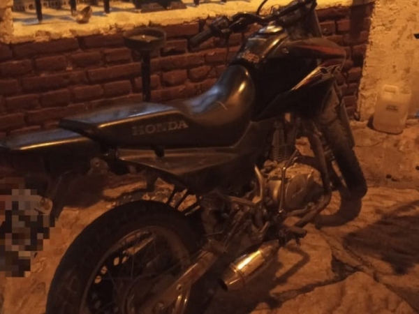 Detienen a un sujeto luego de que robara una moto de un comercio en La Falda