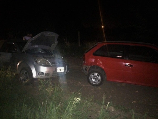 Ins&oacute;lito: pararon a ayudar en un accidente y fueron embestidos por otro auto