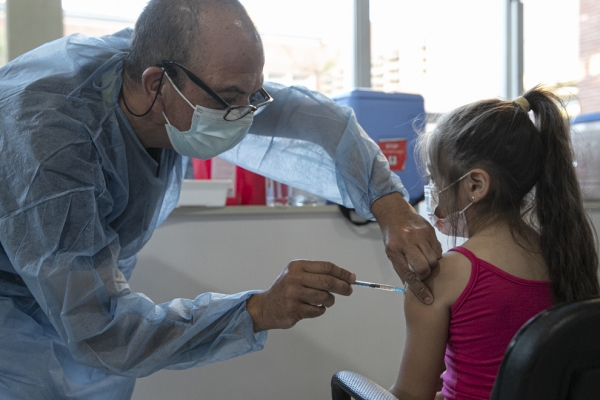 Comienza la vacunaci&oacute;n Covid-19 para la poblaci&oacute;n pedi&aacute;trica desde los 6 meses