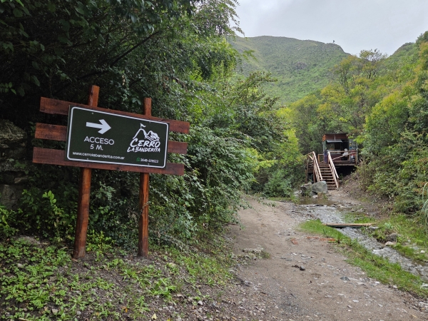 Lanzan programa de acceso comunitario al Cerro La Banderita para residentes de La Falda