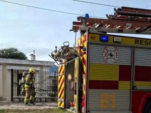 La Falda: principio de incendio dom&eacute;stico por una p&eacute;rdida en una estufa