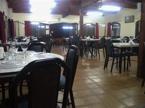 Robo en una parrilla de Valle Hermoso: se llevaron un Smart, cervezas y gaseosas