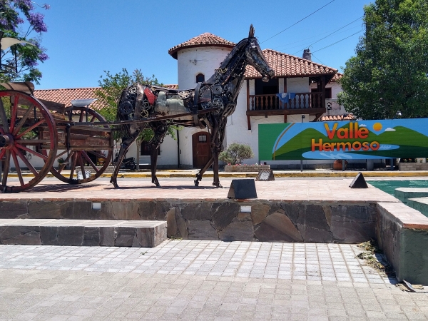 Finde largo: recorrido hist&oacute;rico en Valle Hermoso