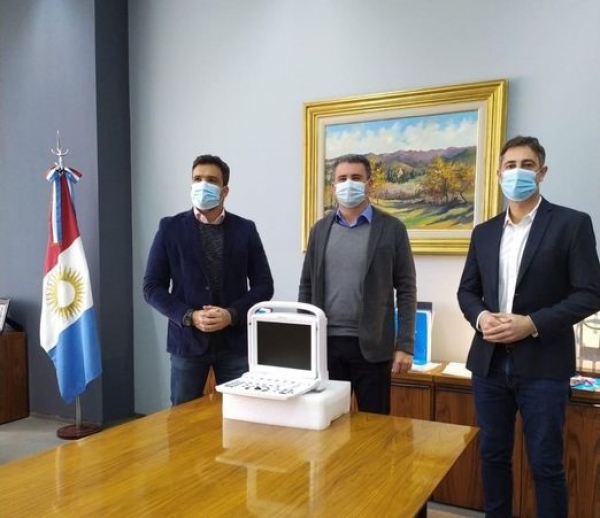 Provincia entreg&oacute; equipamiento al Hospital de La Falda