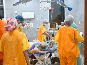 Avance en la medicina pública de Cordoba: realizan dos cirugías cerebrales con estimulación de emociones
