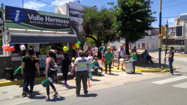D&iacute;a de la Discapacidad: Valle Hermoso tuvo su murga de colores