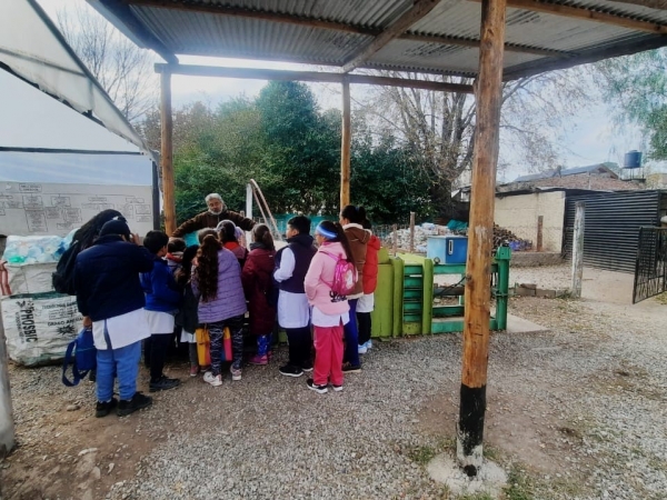 Instituciones educativas visitan el &aacute;rea de Ambiente de Valle Hermoso