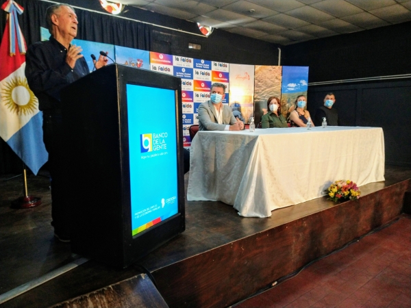 Schiaretti en Punilla: anuncio de obras, firma de convenios y cr&eacute;ditos para vecinos