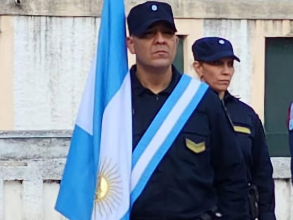 Jorge Acevedo, el polic&iacute;a de Valle Hermoso que salv&oacute; la vida de una mujer en el incendio