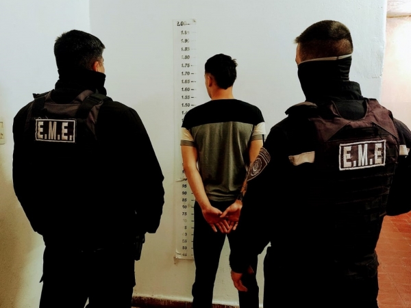 Un detenido por el robo a un local en pleno centro de La Falda