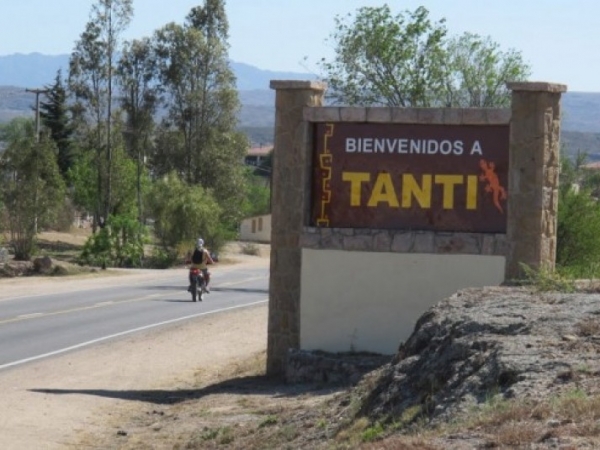 Un hombre muri&oacute; al despistar con su auto en Tanti