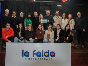 Fue elegido el diseño ganador del concurso para la Creación de la Bandera de La Falda