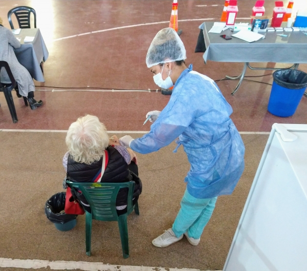 La Falda: llegaron otras 200 Sputnik y se pide que se respeten los turnos asignados