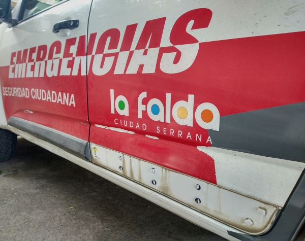 Fin de semana en La Falda: veh&iacute;culos secuestrados y m&oacute;vil municipal chocado por una persona que intentaba huir