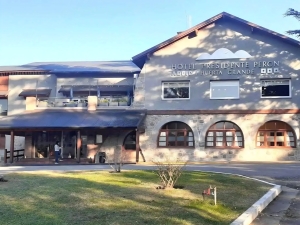 Tragedia en Huerta Grande: un joven falleci&oacute; cuando descargaba placas de vidrio en un hotel