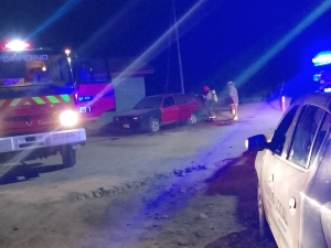 Principio de incendio de un vehículo en Huerta Grande