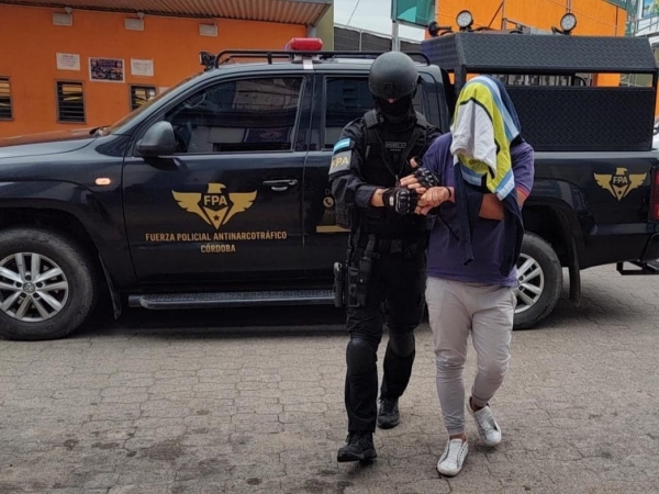 Un detenido por venta de coca&iacute;na en Cosqu&iacute;n