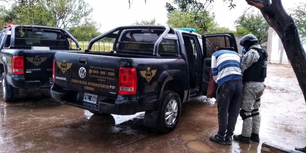 Tres polic&iacute;as detenidos por venta de drogas en Cruz del Eje