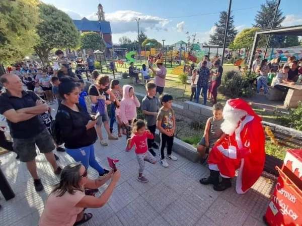 Pesebre Viviente y recorrida de Pap&aacute; Noel en la previa del 24 en Punilla centro