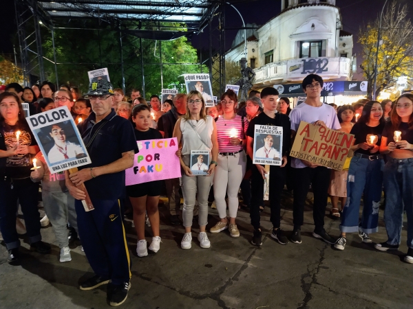 Marcha en La Falda: "quiero saber que le pas&oacute; a Facundo, que me habiliten el sumario"
