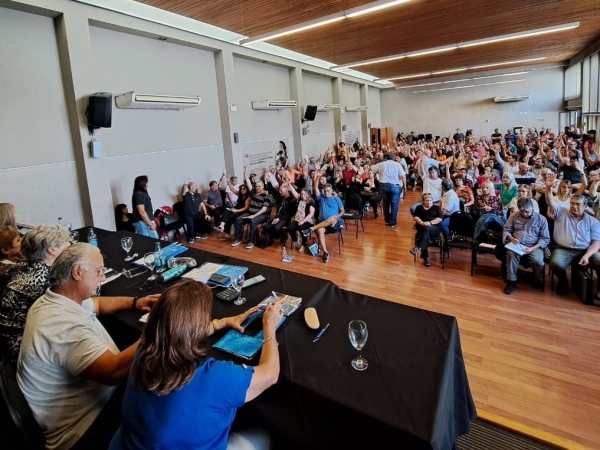 Conflicto docente: rechazaron la propuesta de Provincia y decretaron tres d&iacute;as de paro
