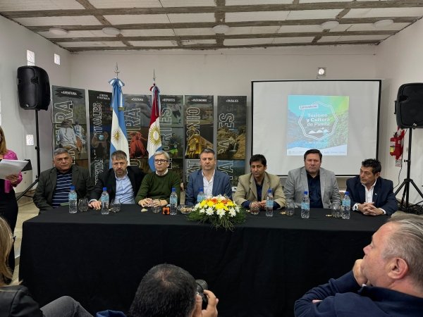 Con la presencia del rector de la UNC se lanz&oacute; la Escuela Regional de Turismo y Cultura de Punilla