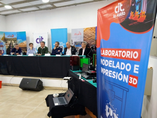 CIT La Falda: presentaron el Laboratorio de Modelado e Impresi&oacute;n 3D