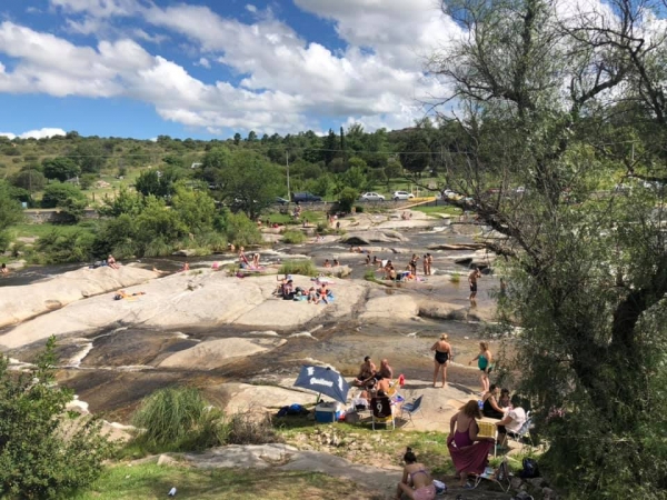Turistas en Cabalango (Punilla)
