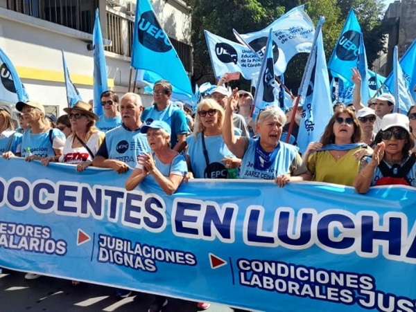 UEPC rechaz&oacute; la nueva propuesta del Gobierno y lanz&oacute; un paro por 48 horas