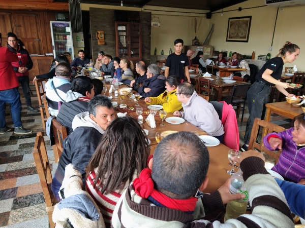 Valle Hermoso: los chicos del Manitos de Barro festejaron el D&iacute;a del Amigo con un espectacular almuerzo
