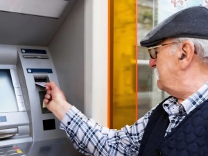 Jubilados provinciales cobrarán el bono de 100 mil pesos el próximo viernes