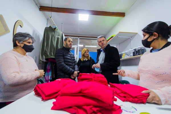 Inauguraron en La Falda el Taller Municipal de Uniformes