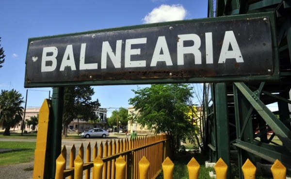 La localidad de Balnearia retrocede de fase por brote de COVID-19