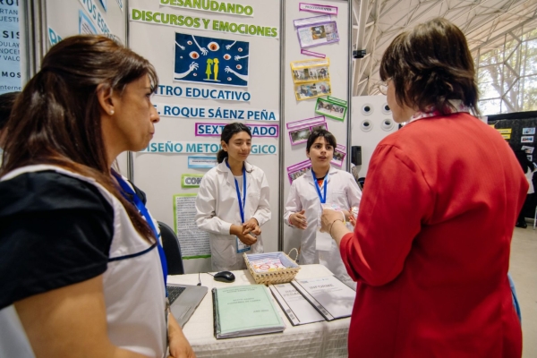 Reconocerán con puntaje las acciones institucionales y comunitarias de los docentes