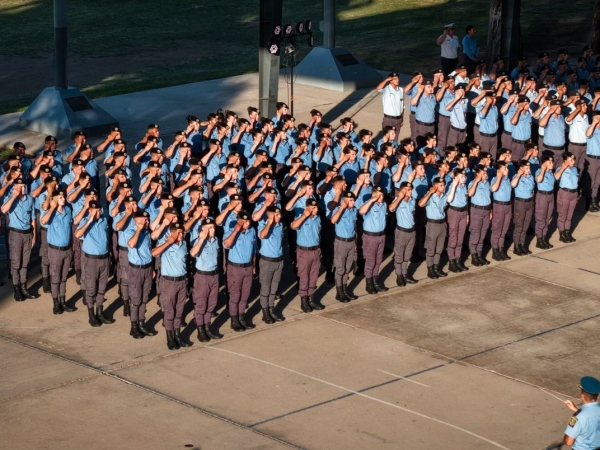Llaryora anunci&oacute; la incorporaci&oacute;n de 575 miembros al Servicio Penitenciario en 2026