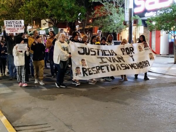Marcharon en La Falda para exigir Justicia por el homicidio de Iv&aacute;n Sabad&iacute;n