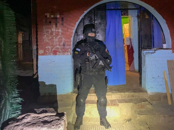 Capilla del Monte: aceptaban el pago de la coca&iacute;na con tarjeta de cr&eacute;dito, una pareja detenida