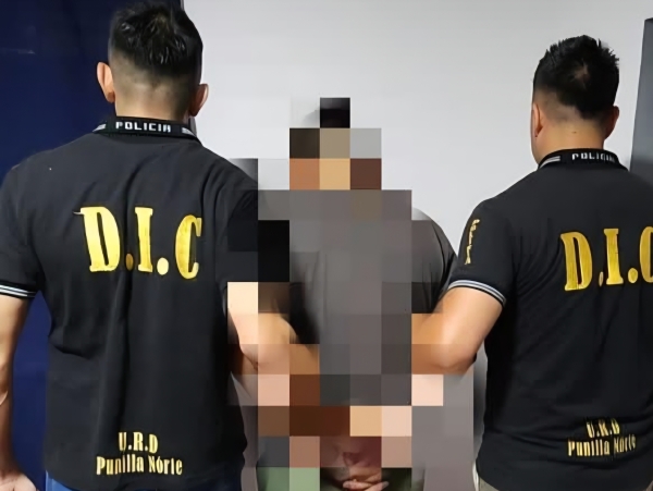 Detienen a dos delincuentes por intentar robar un veh&iacute;culo en pleno Festival de Cosqu&iacute;n