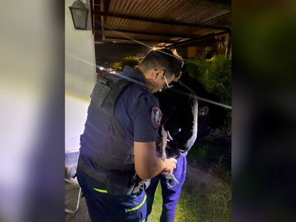 La Falda: oy&oacute; ruidos en su garage y vi&oacute; entrar a un sujeto que luego pudo ser detenido