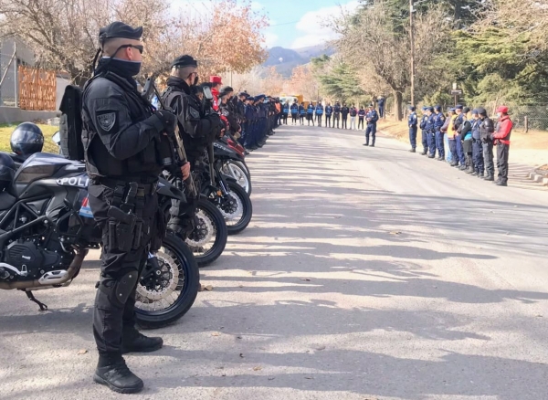 La Polic&iacute;a despleg&oacute; megaoperativos de prevenci&oacute;n en Villa Giardino y Capilla del Monte