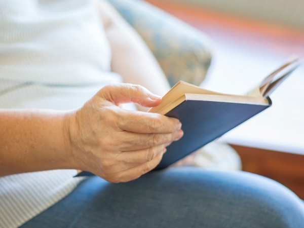 Taller de "Lectura Anal&iacute;tica y Escritura Creativa" para adultos mayores en La Falda