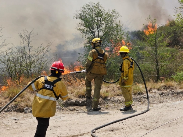 Est&aacute; contenido el incendio en Punilla y queda un foco activo en Tulumba