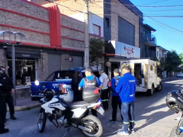 Fue detenido por deambular desnudo en el centro de La Falda