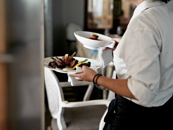 La Falda: brindar&aacute;n un curso de Atenci&oacute;n al cliente en Servicios Gastron&oacute;micos