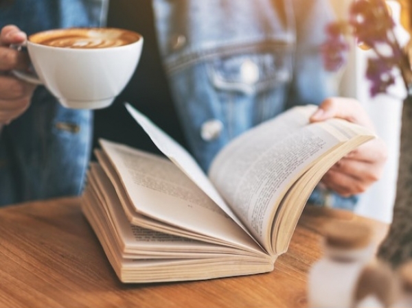 Invitan a una merienda literaria en Villa Giardino