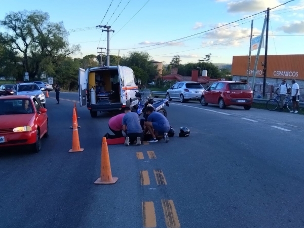 Motociclista herida tras un accidente en Huerta Grande